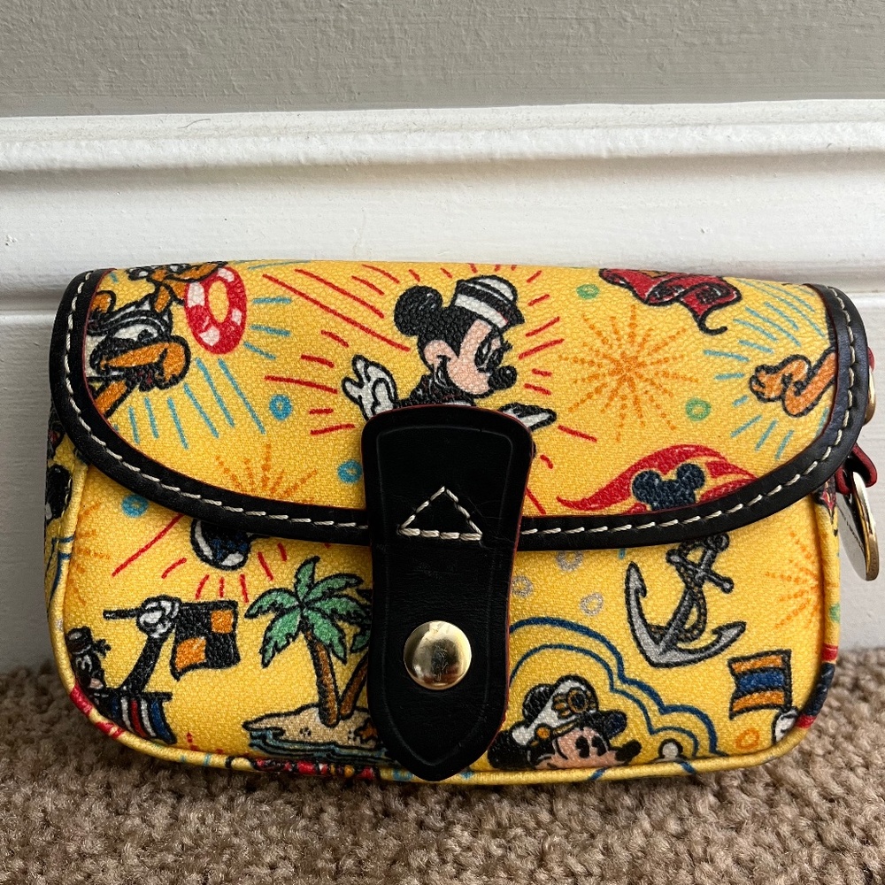 Disney Dooney Cruz wristlet